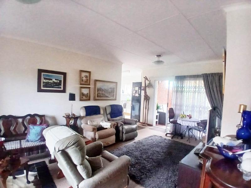 2 Bedroom Property for Sale in Denneoord Western Cape